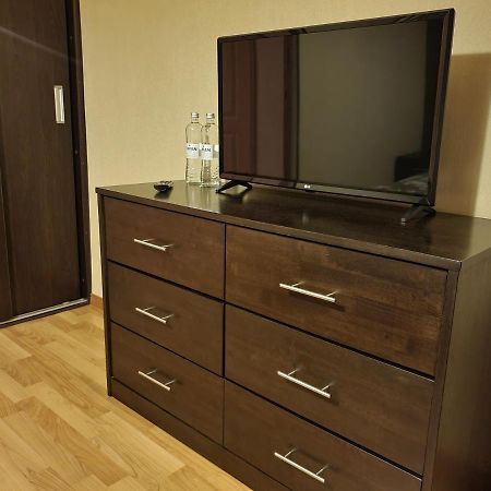 2-Х Комнатная Квартира Посуточно Simkent Buitenkant foto