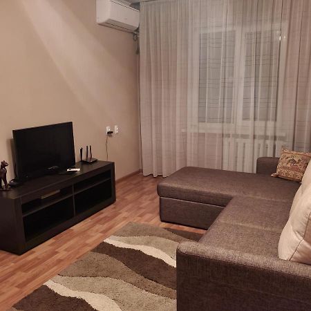 2-Х Комнатная Квартира Посуточно Simkent Buitenkant foto